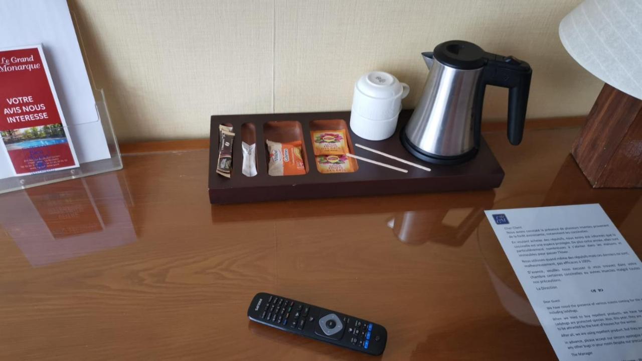 Hotel Le Grand Monarque Melun Zewnętrze zdjęcie