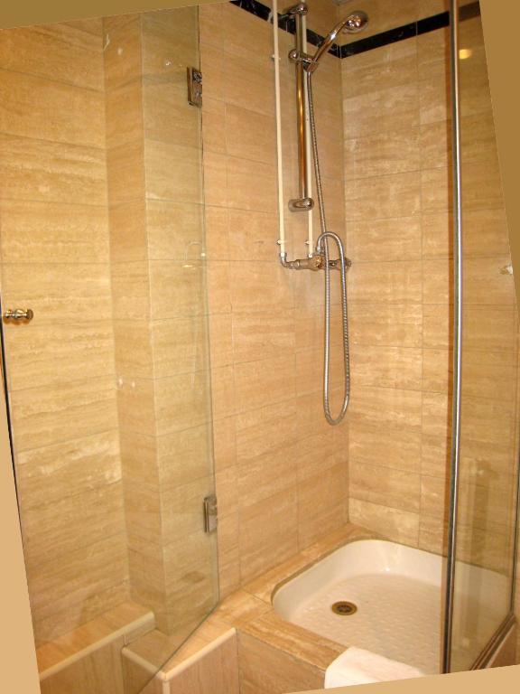 Hotel Le Grand Monarque Melun Pokój zdjęcie