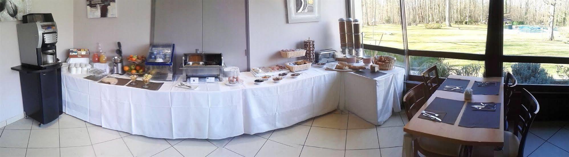 Hotel Le Grand Monarque Melun Zewnętrze zdjęcie