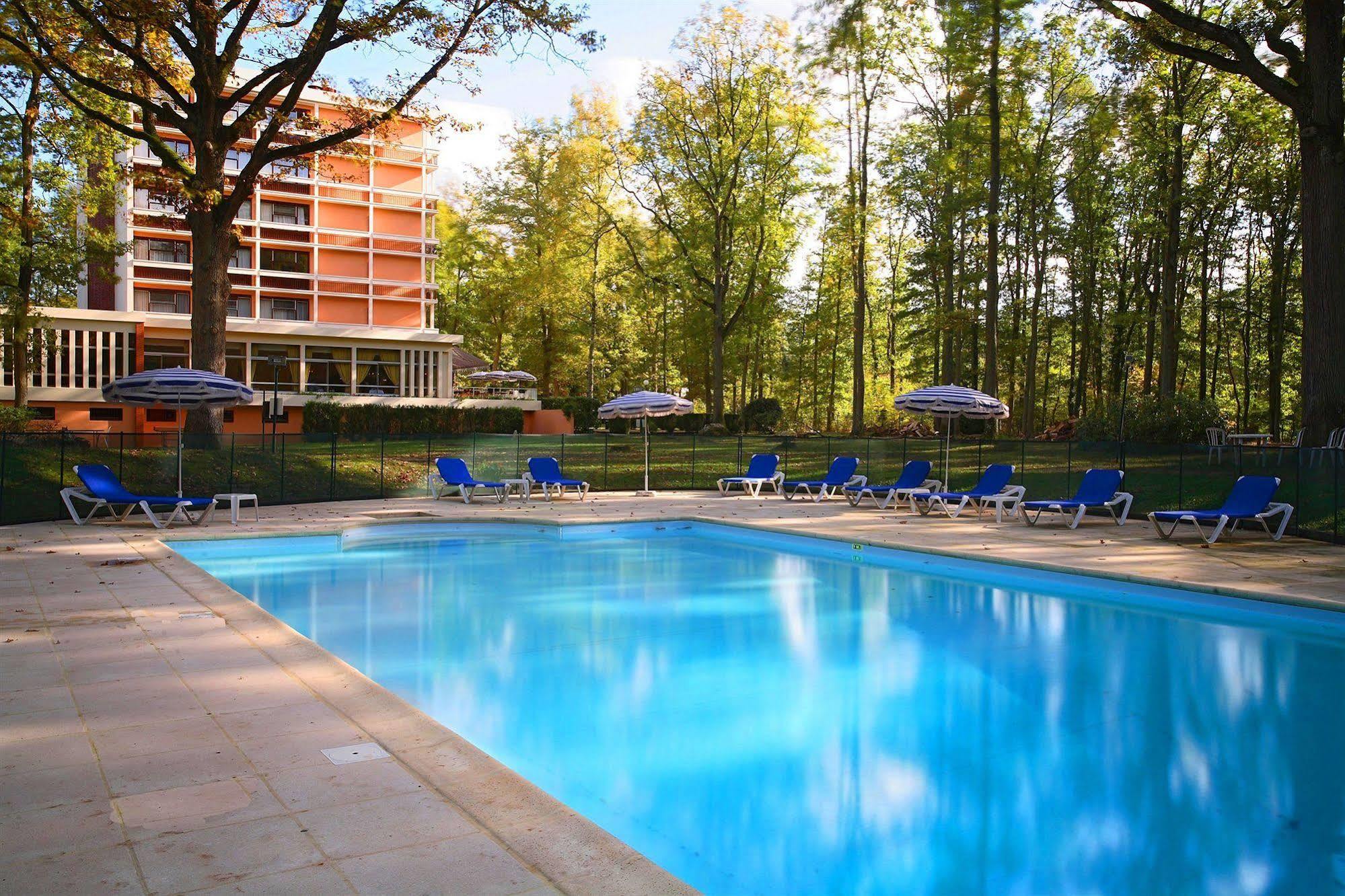 Hotel Le Grand Monarque Melun Zewnętrze zdjęcie